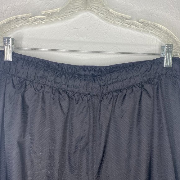 Columbia Men's size Large, elastic waist, Omni tech pull on mesh lined pants. - Picture 2 of 6